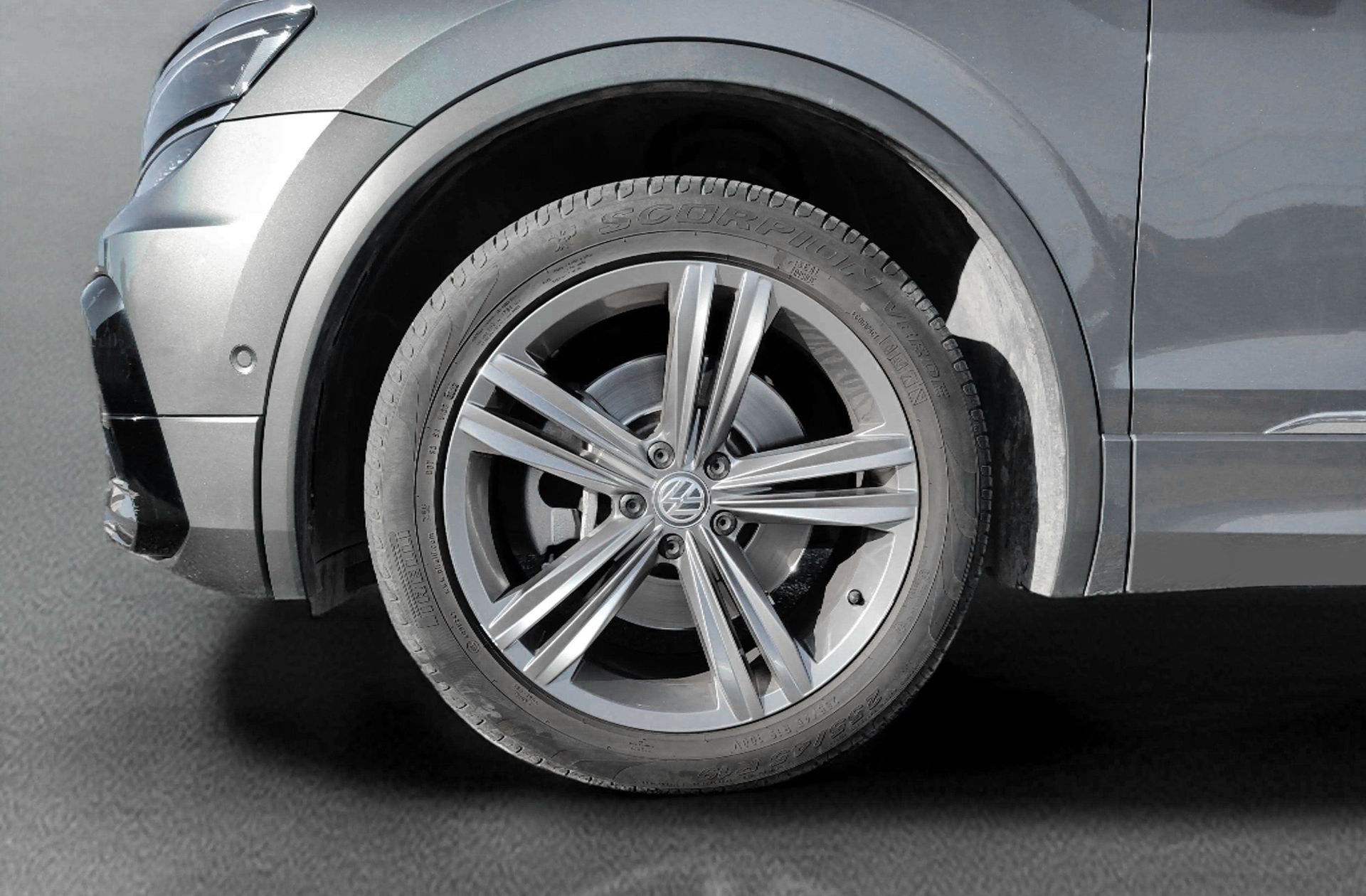 Volkswagen Tiguan Sport 2.0 TSI 4Motion DSG Pack R Line - foto 32