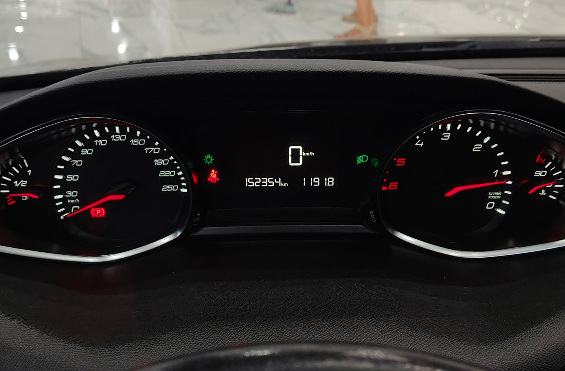 Peugeot 308 BlueHDi 100 Style - foto 19