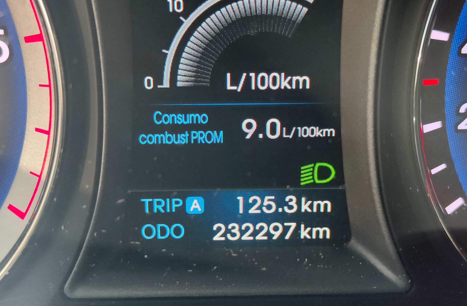 Hyundai i40 CW 1.7 CRDi BlueDrive Tecno Xenon Sky - foto 10