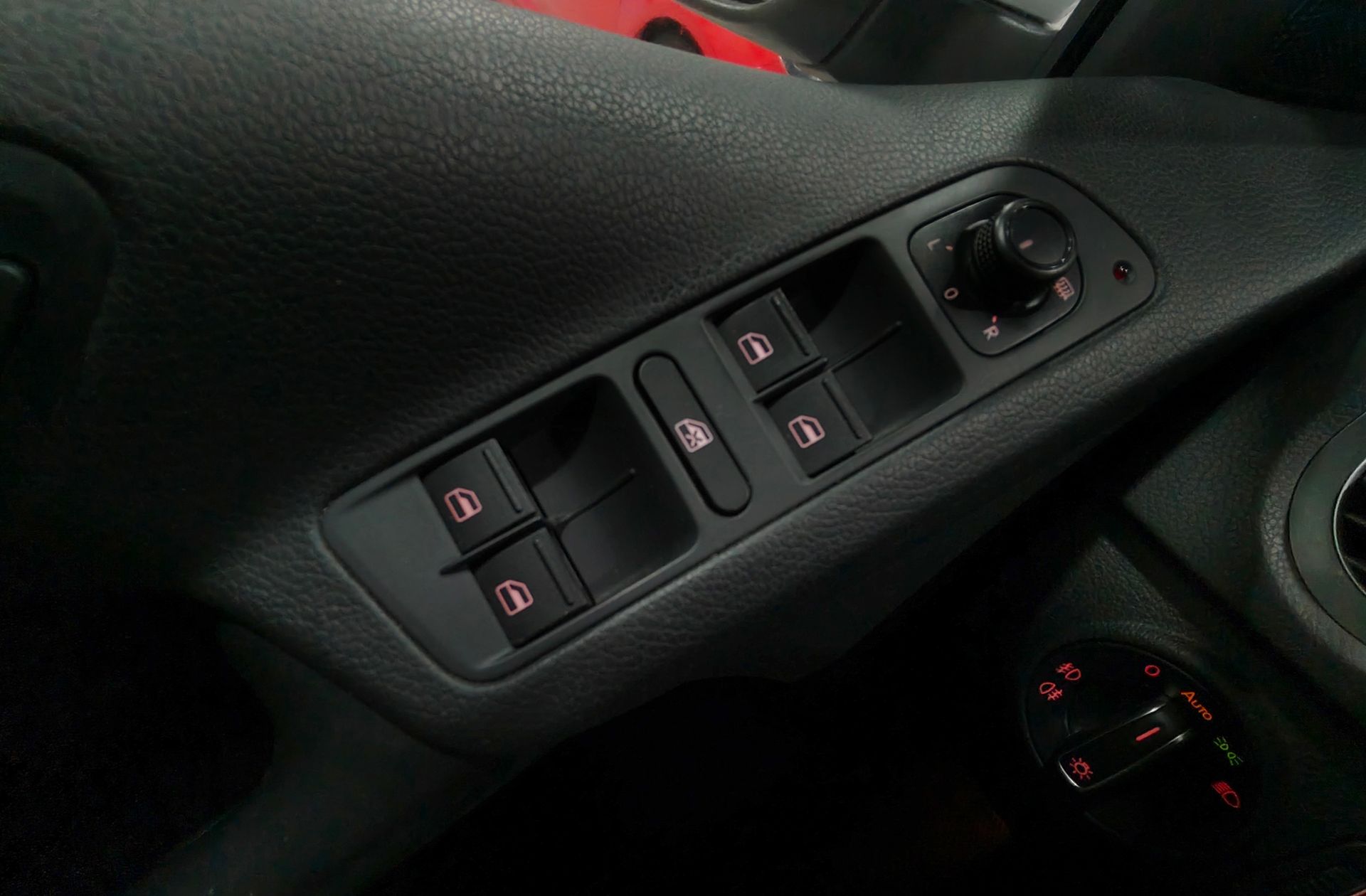 Volkswagen Tiguan T1 2.0 TDI 4x2 - foto 37