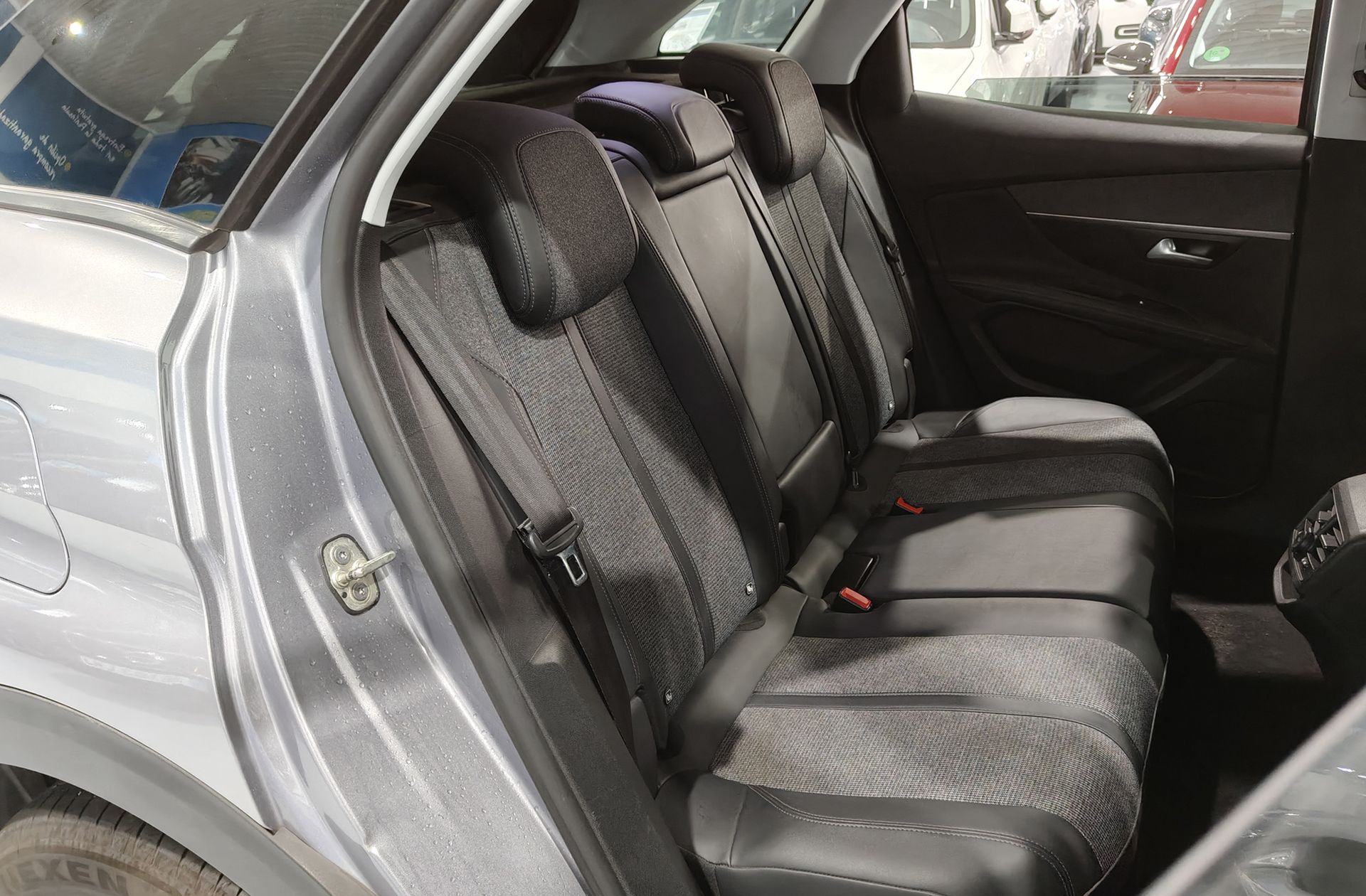 Peugeot 3008 PureTech 130 Allure EAT8 - foto 18