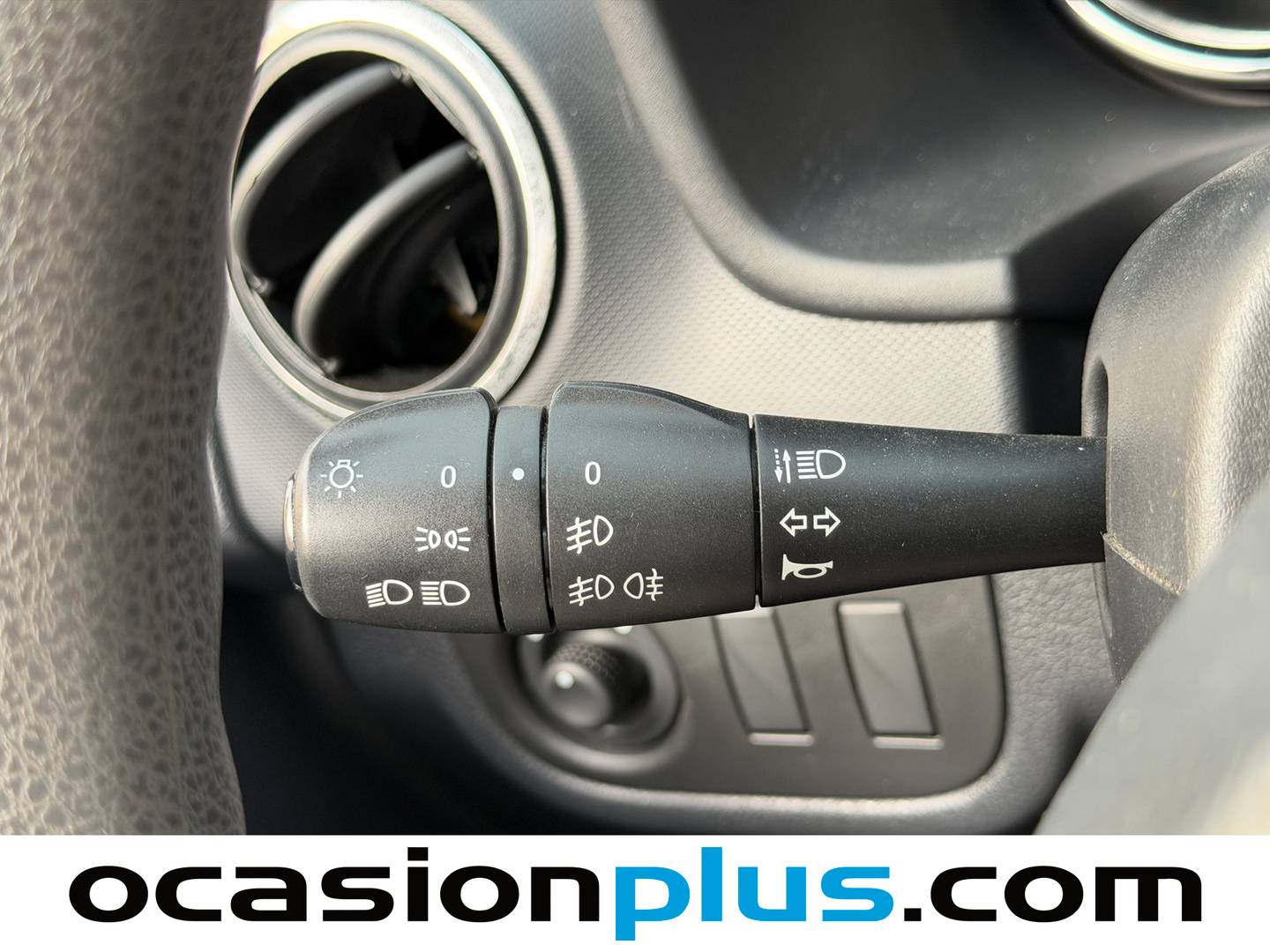 Equipamiento del Dacia Sandero Dacia Sandero Laureate 1.2 (75 CV)