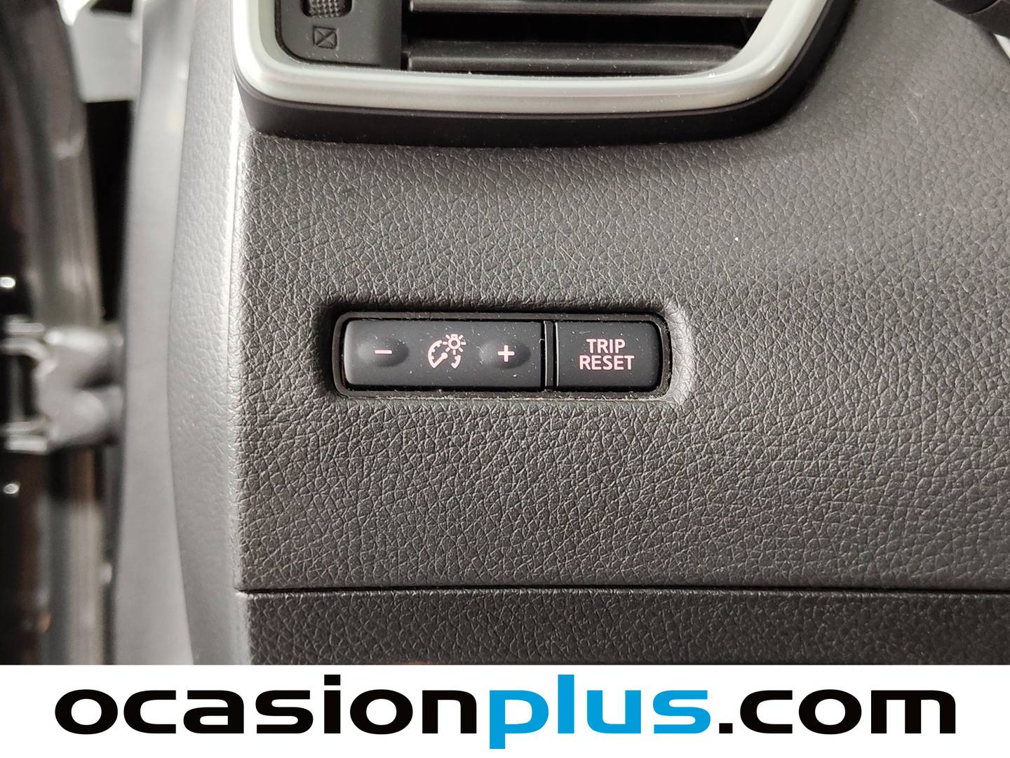 Accesorios del Nissan QASHQAI Nissan Qashqai DIG-T 140 N-Motion 4x2 (140 CV)