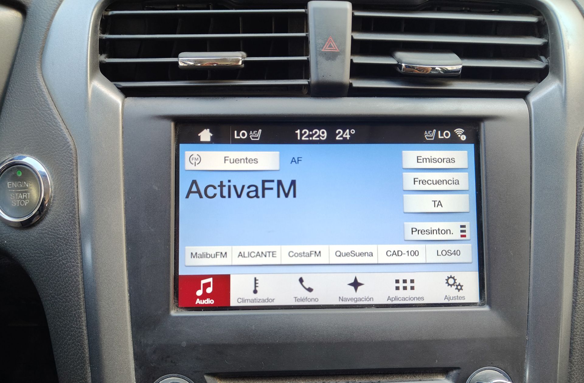 Ford Mondeo 1.5 EcoBoost Titanium Powershift - foto 30