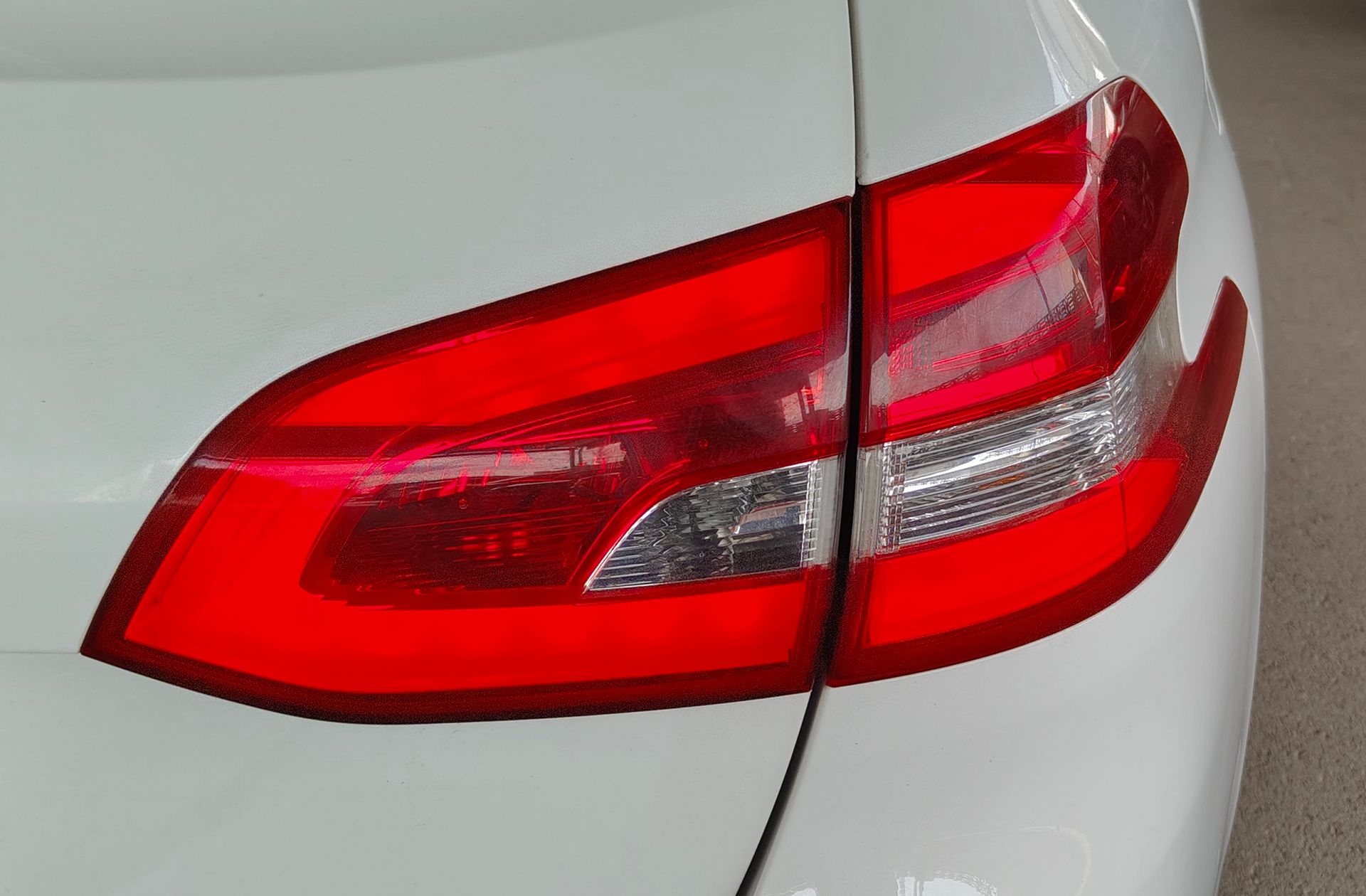 Peugeot 308 SW SW BlueHDi 130 Style - foto 15