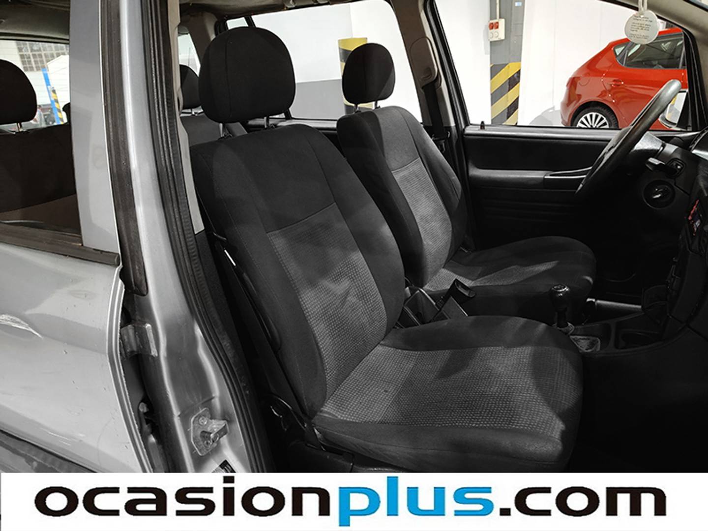 Foto Opel Zafira Opel Zafira 2.0 DTI 16V Club (100 CV) 7 Plazas