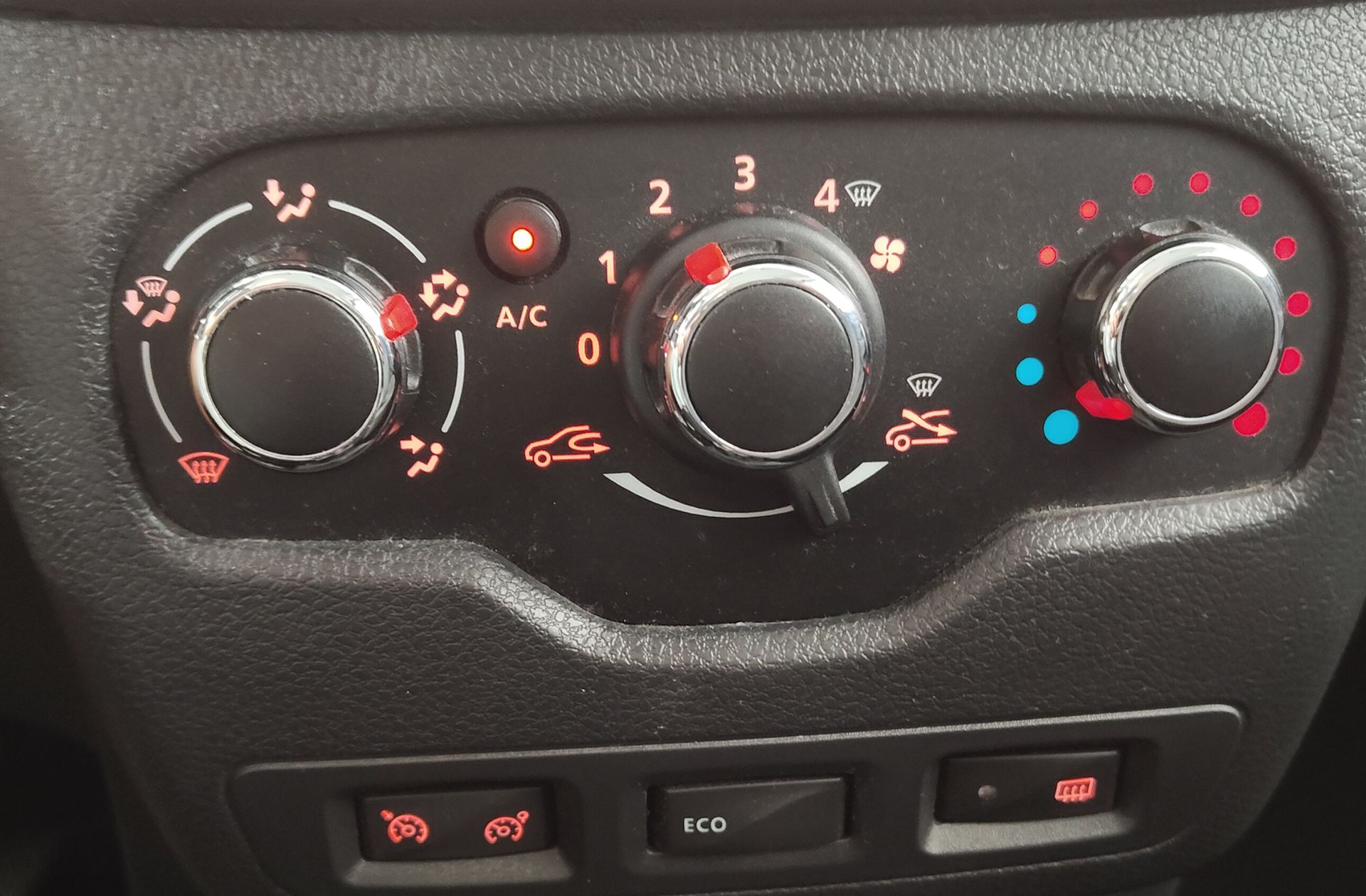 Dacia Lodgy Stepway dCi 7 plazas - foto 29