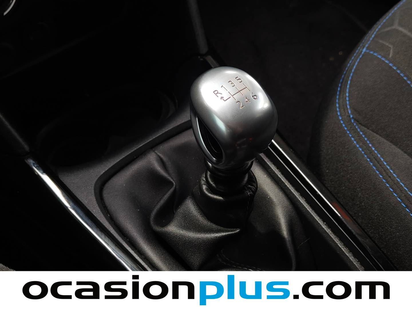 Foto Peugeot 2008 Peugeot 2008 PureTech 110 S&S Signature (110 CV)