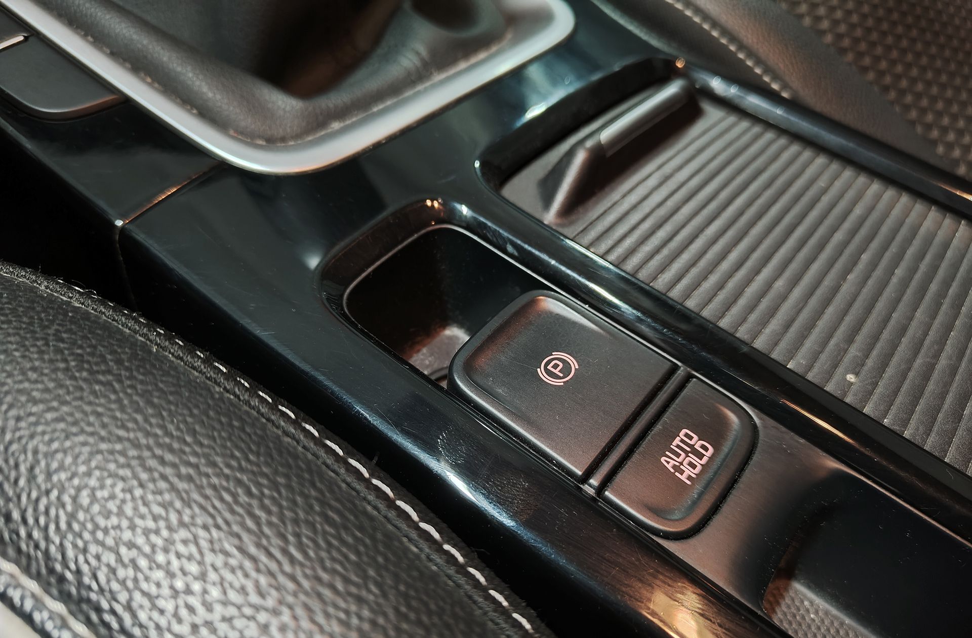 Kia XCeed 1.5 MHEV iMT Tech - foto 31