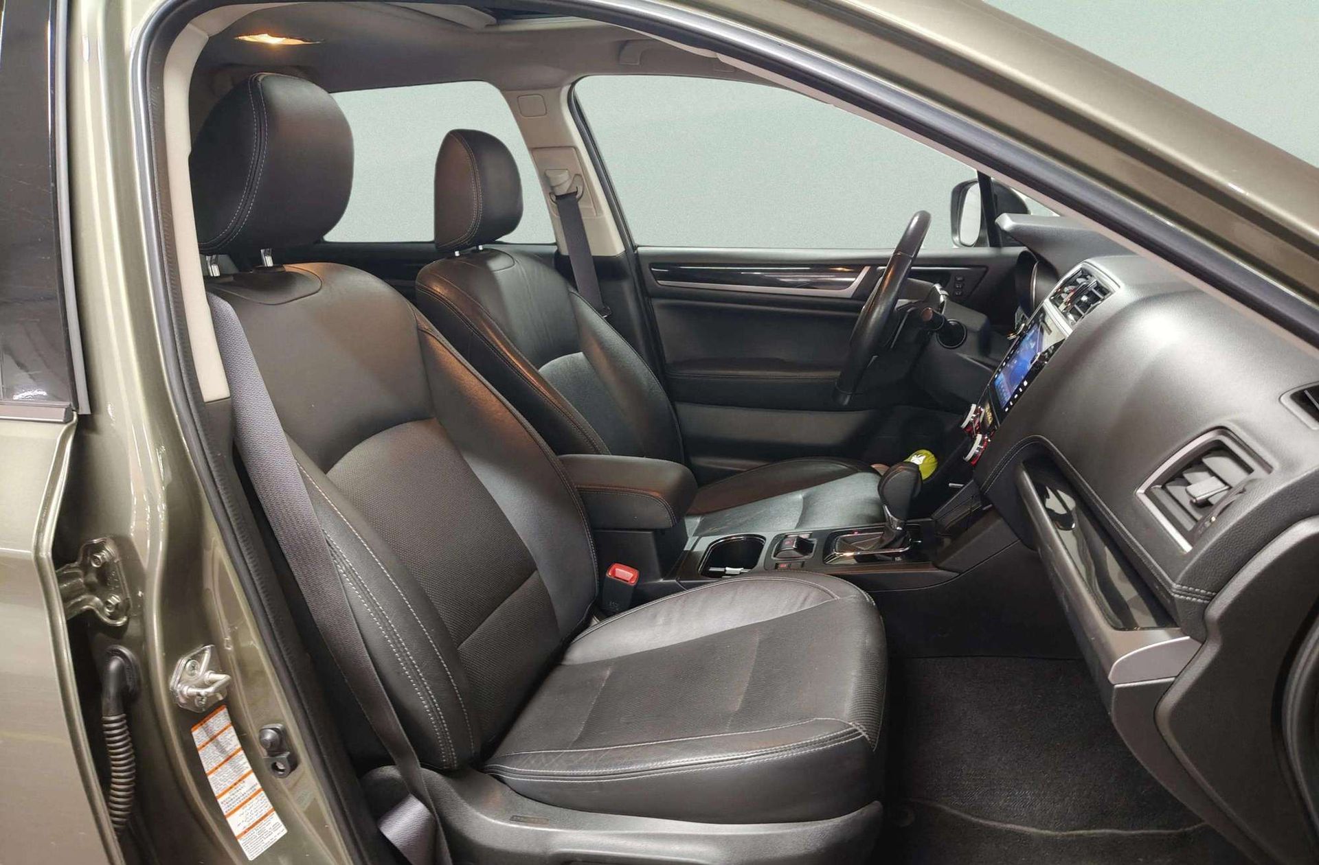 Subaru Outback 2.5 Executive Plus AWD CVT Lineartronic - foto 22