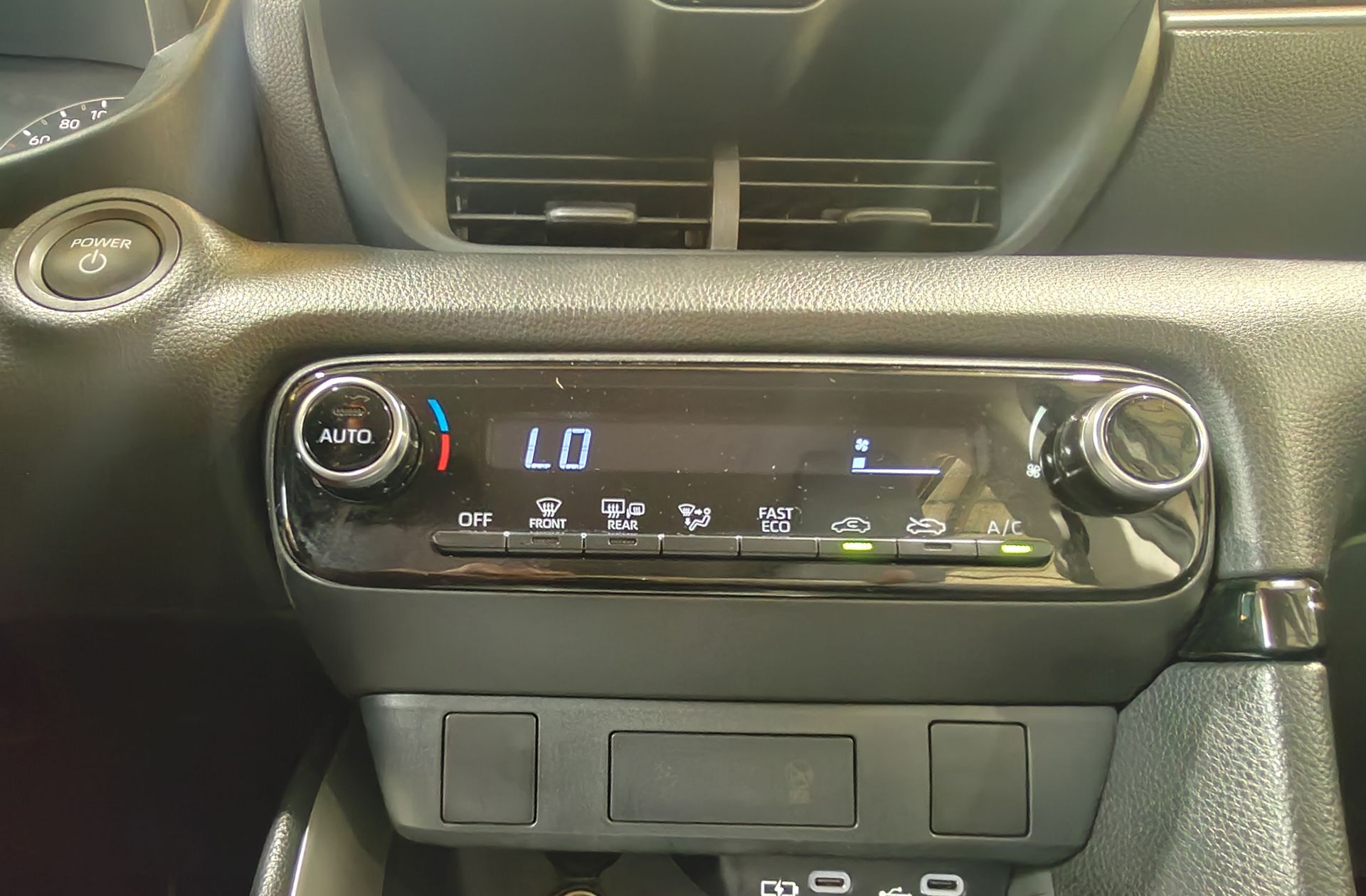 Toyota Yaris 120H Active Plus - foto 21