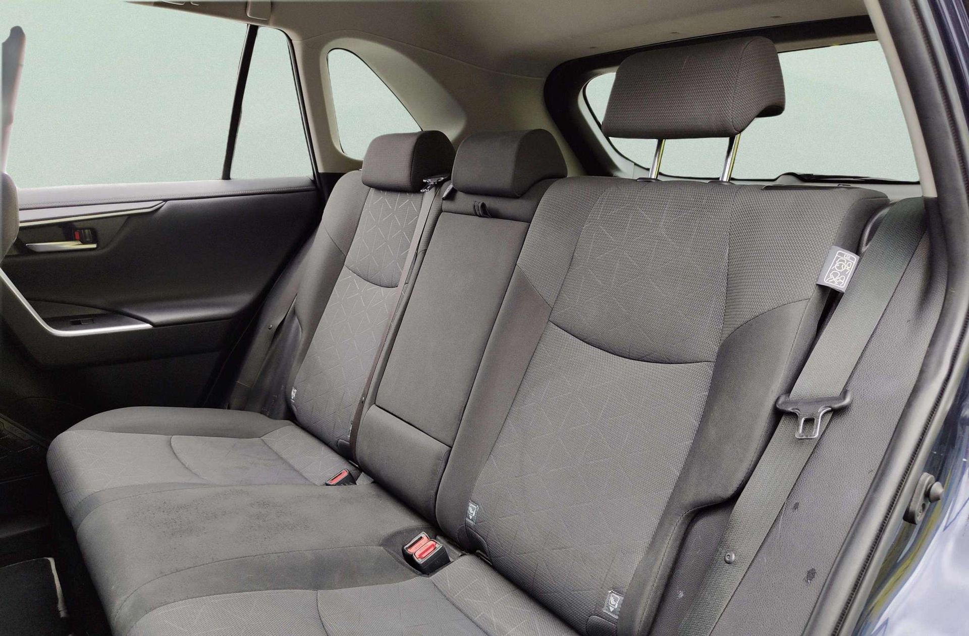 Toyota RAV4 2.5l hybrid Advance 4WD - foto 10