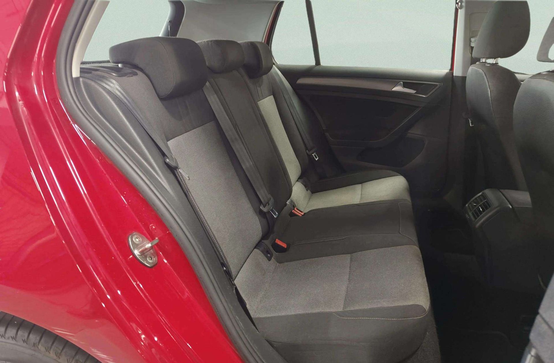 Volkswagen Golf Business 1.6 TDI BMT - foto 14