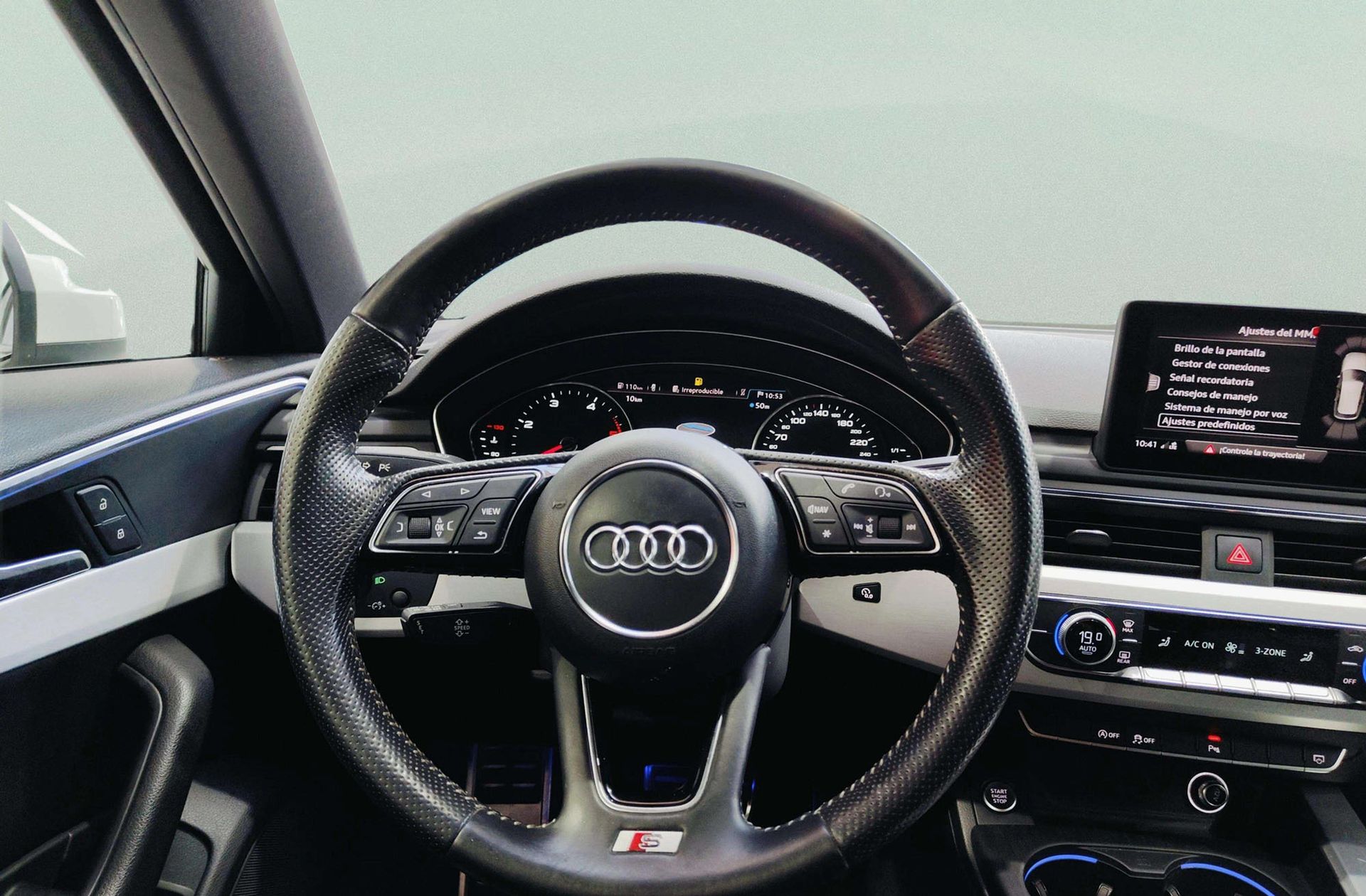 Audi A4 Avant S line 2.0 TDI S tronic - foto 24