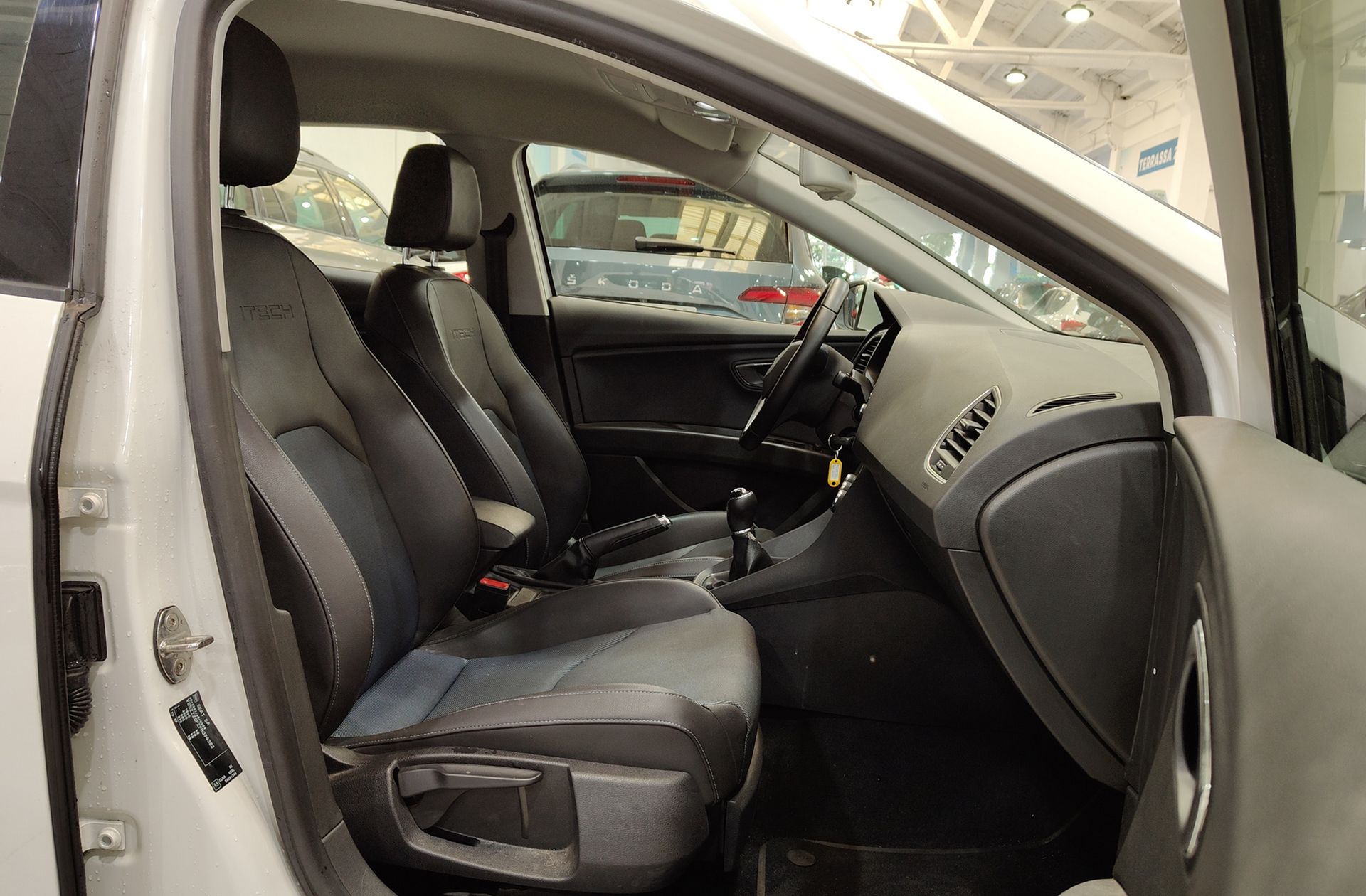 SEAT León 1.6 TDI I-Tech - foto 16