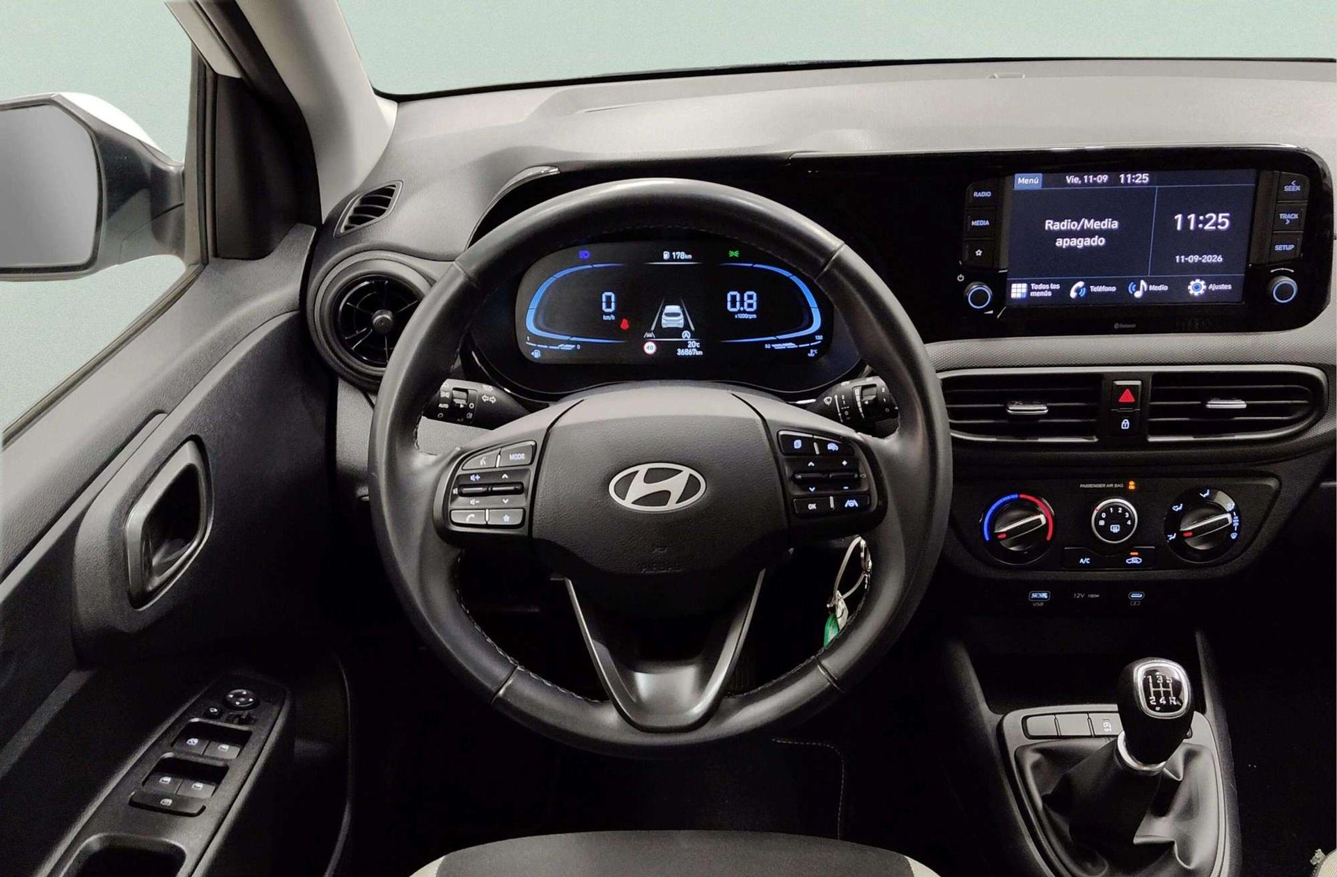 Hyundai i10 1.0 Klass - foto 23