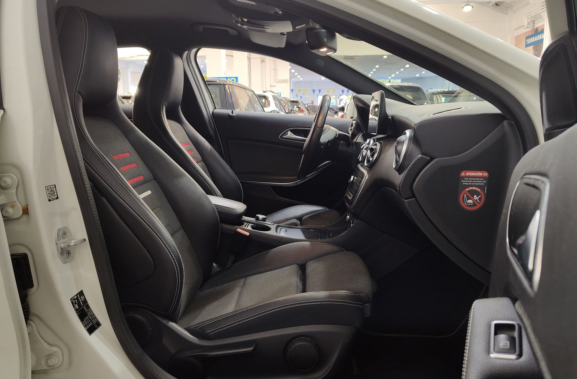 Mercedes-Benz Clase A 200 d Paquete AMG - foto 22