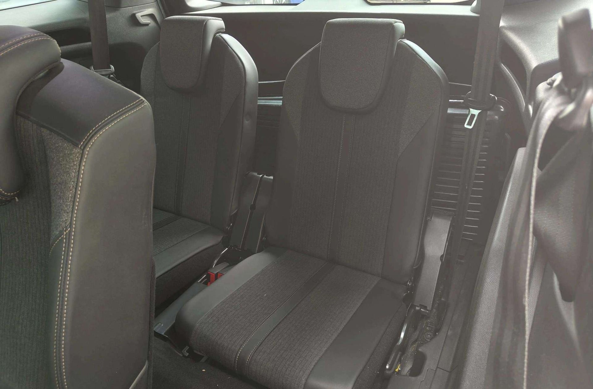 Peugeot 5008 BlueHDi 130 GT Line EAT8 7 plazas - foto 7