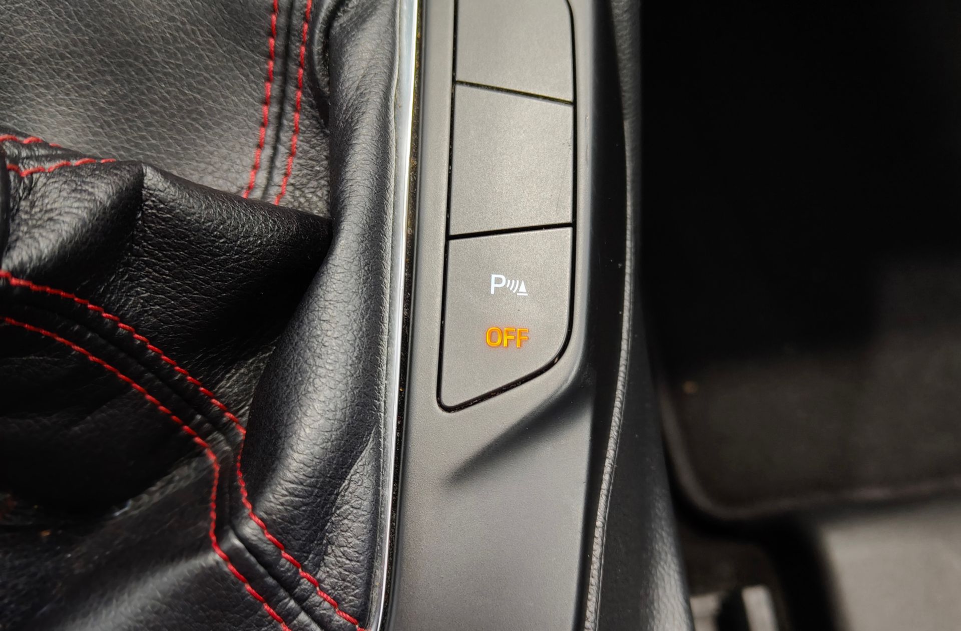 Ford Focus 1.0 EcoBoost MHEV ST-Line - foto 11