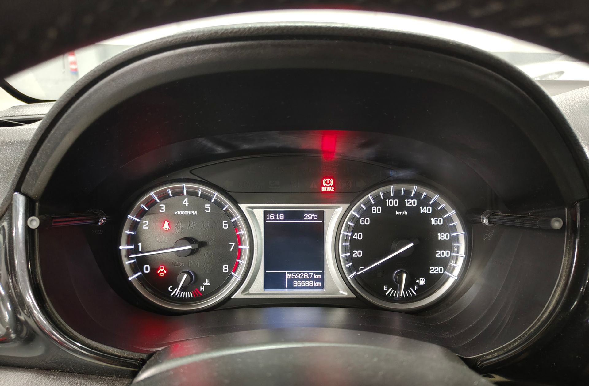 Suzuki Vitara 1.6 VVT GLX - foto 21