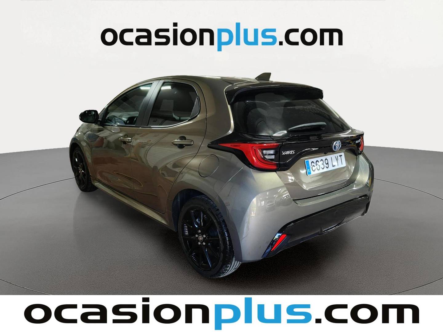 Foto trasera Toyota Yaris Toyota Yaris 120H Style (116 CV) izquierda