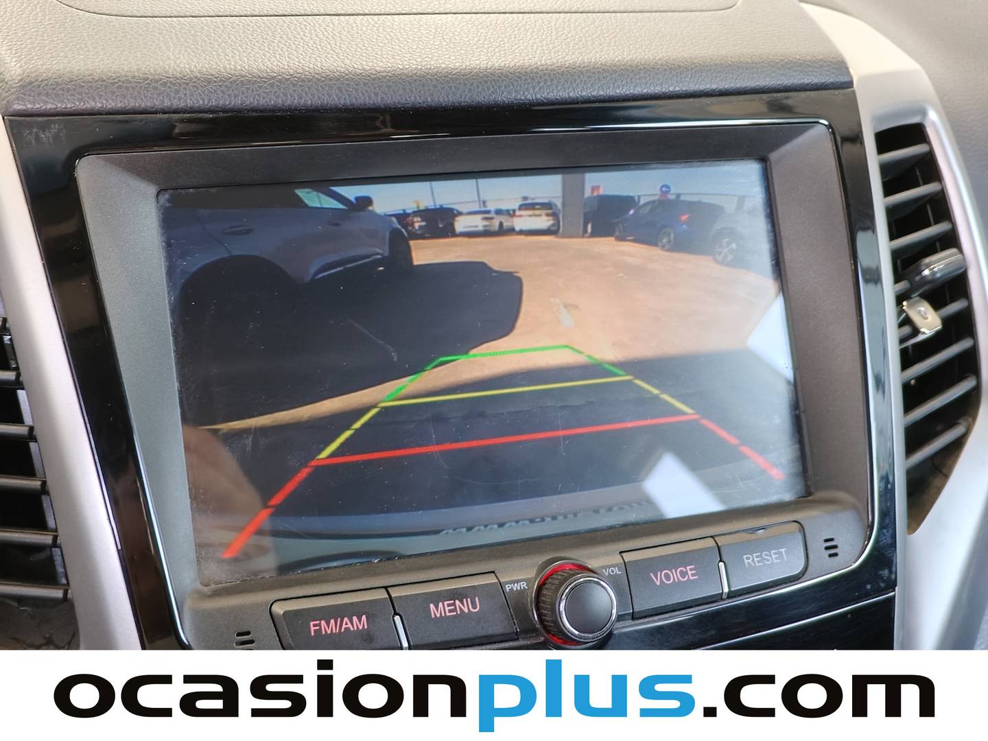 Equipamiento del SsangYong Tivoli SsangYong Tivoli D16T Limited 4x2 (115 CV)