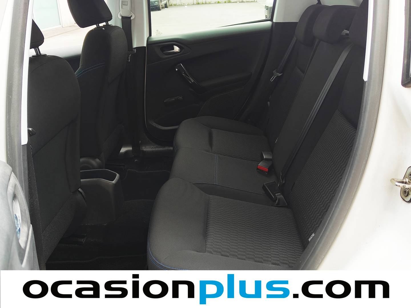 Foto asientos traseros Peugeot 208 Peugeot 208 PureTech Signature (82 CV)