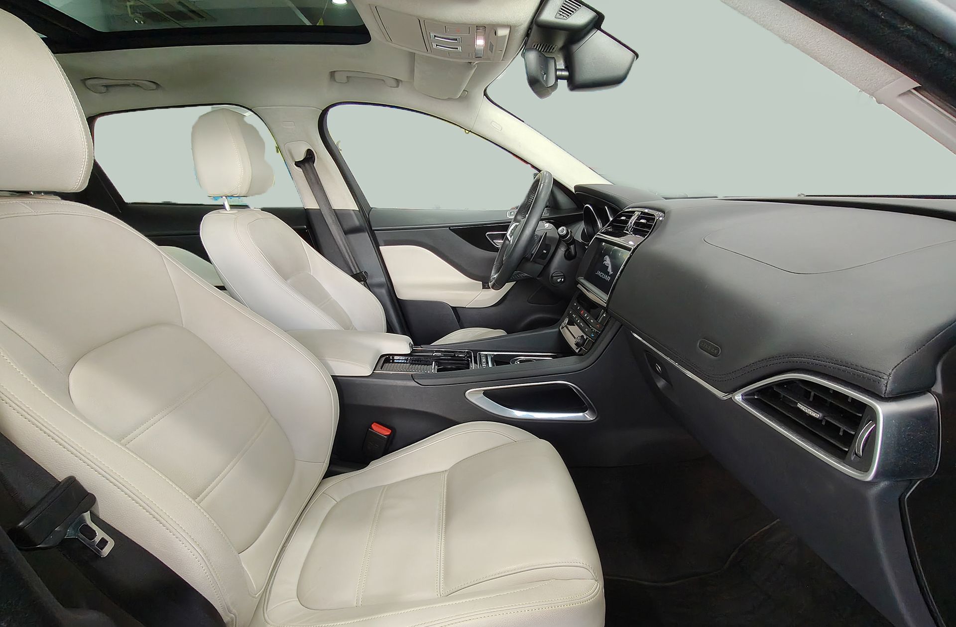 Jaguar F-Pace 2.0T i4 Prestige AWD - foto 17