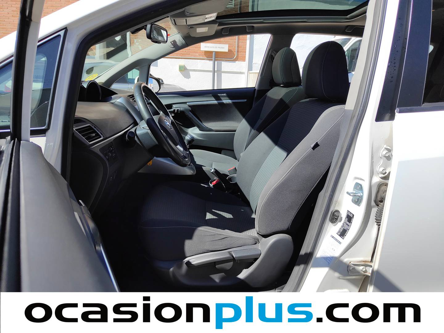 Foto asientos delanteros Toyota Verso Toyota Verso 115D Advance (112 CV)