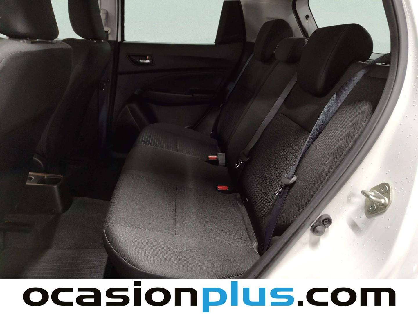 Foto asientos traseros Suzuki Swift Suzuki Swift 1.2 Mild Hybrid GLX  (83 CV)