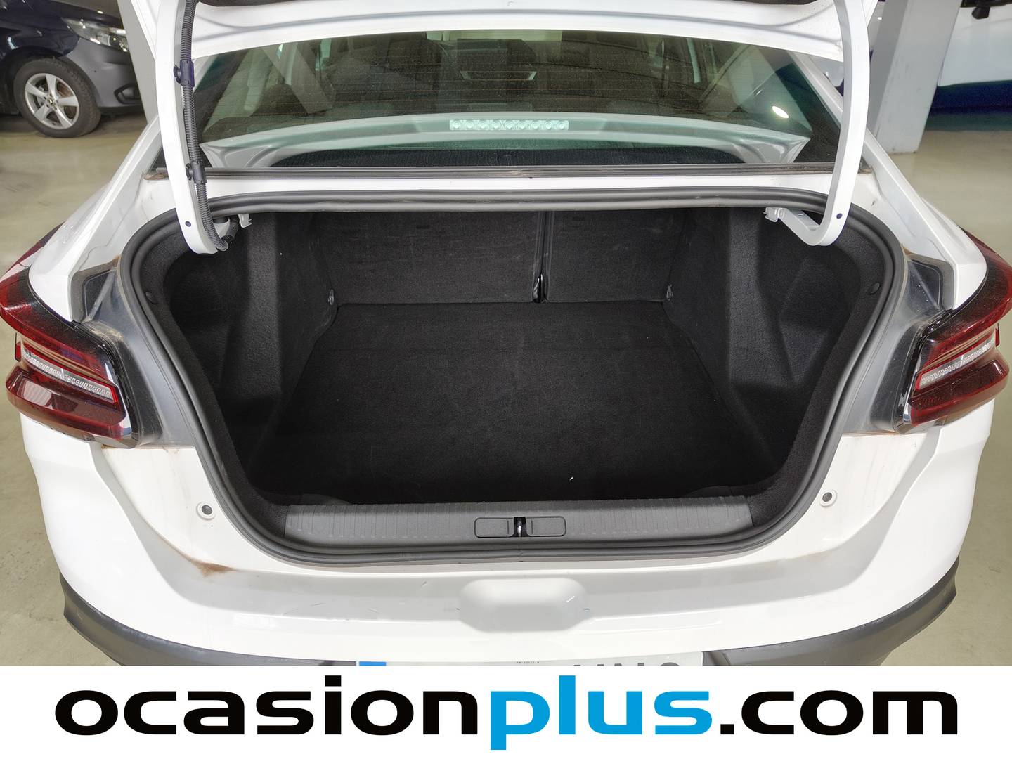 Foto Citroën C4 X Citroen C4 X PureTech 100 S&S 6v You (102 CV)