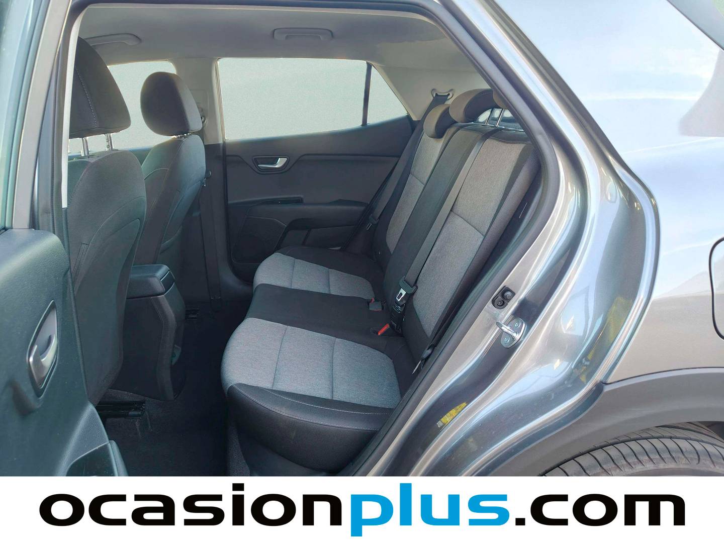 Foto asientos traseros KIA Stonic KIA Stonic 1.0 T-GDi MHEV Concept (115 CV)
