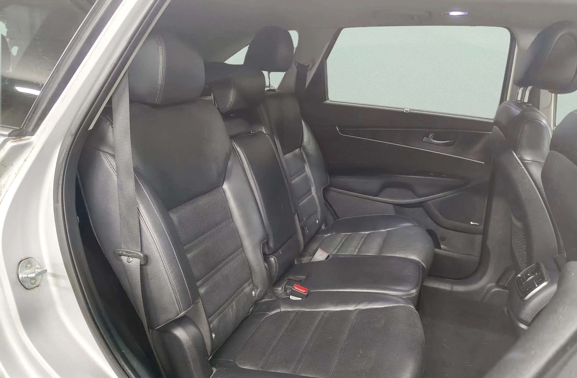 Kia Sorento 2.2 CRDi Emotion 4x4 (Pack Luxury) 7 plazas - foto 15