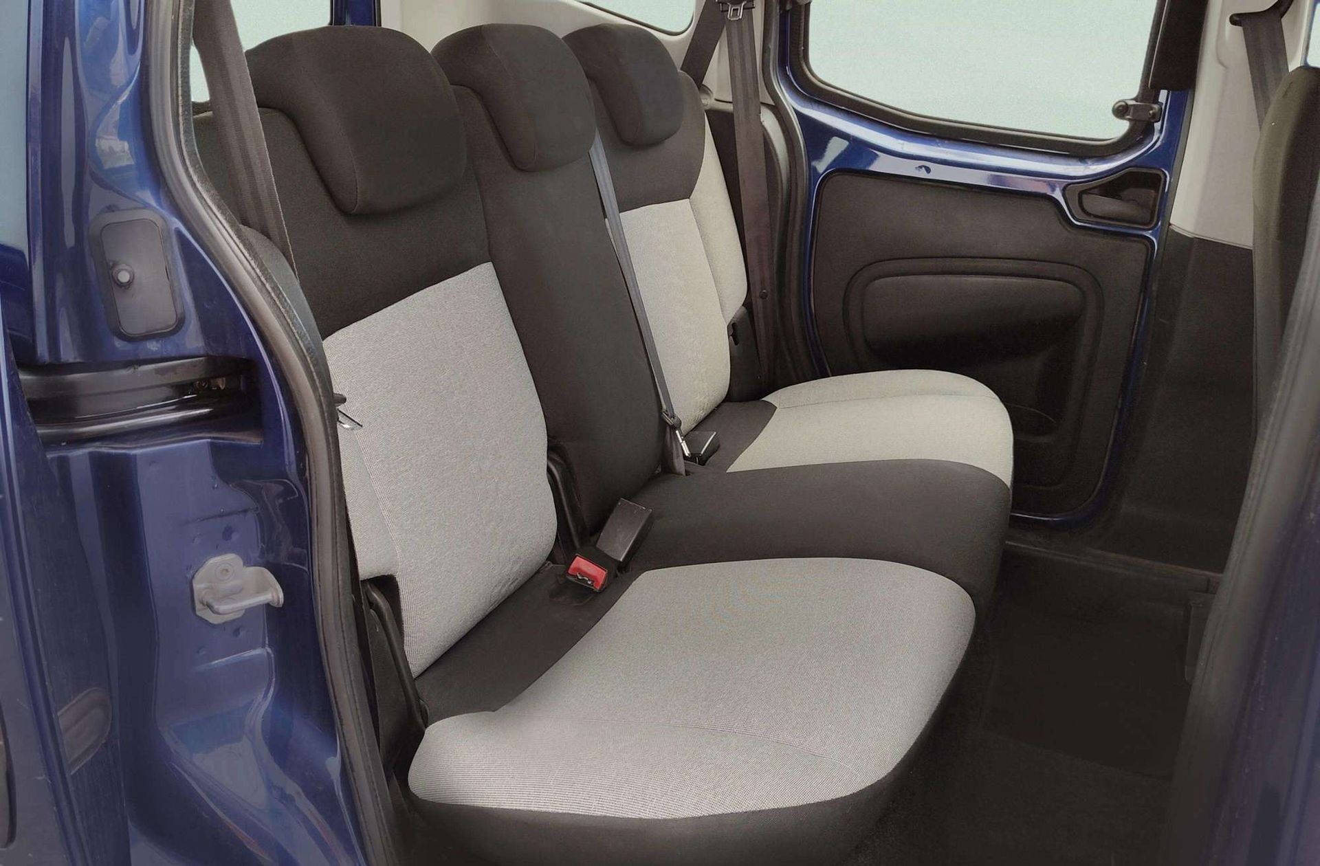 Fiat Qubo 1.3 MultiJet Lounge - foto 13