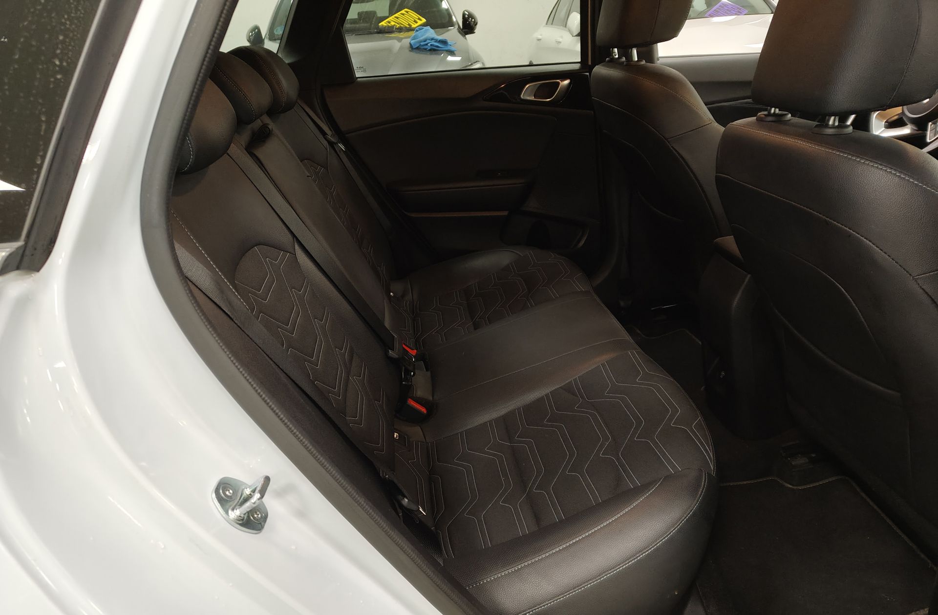 Kia Ceed 1.0 MHEV Style Edition DCT - foto 16