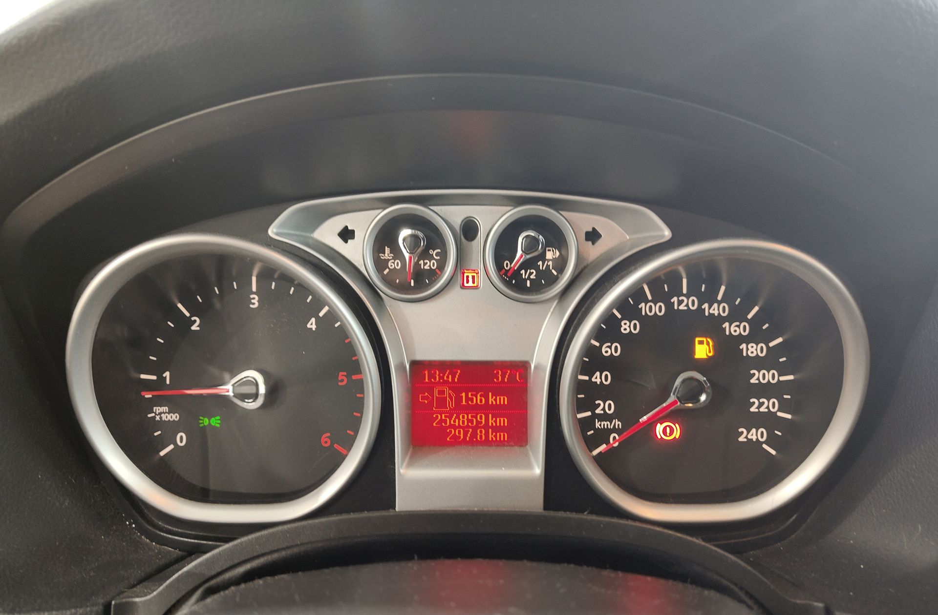 Ford Focus 1.6 TDCi Trend - foto 19