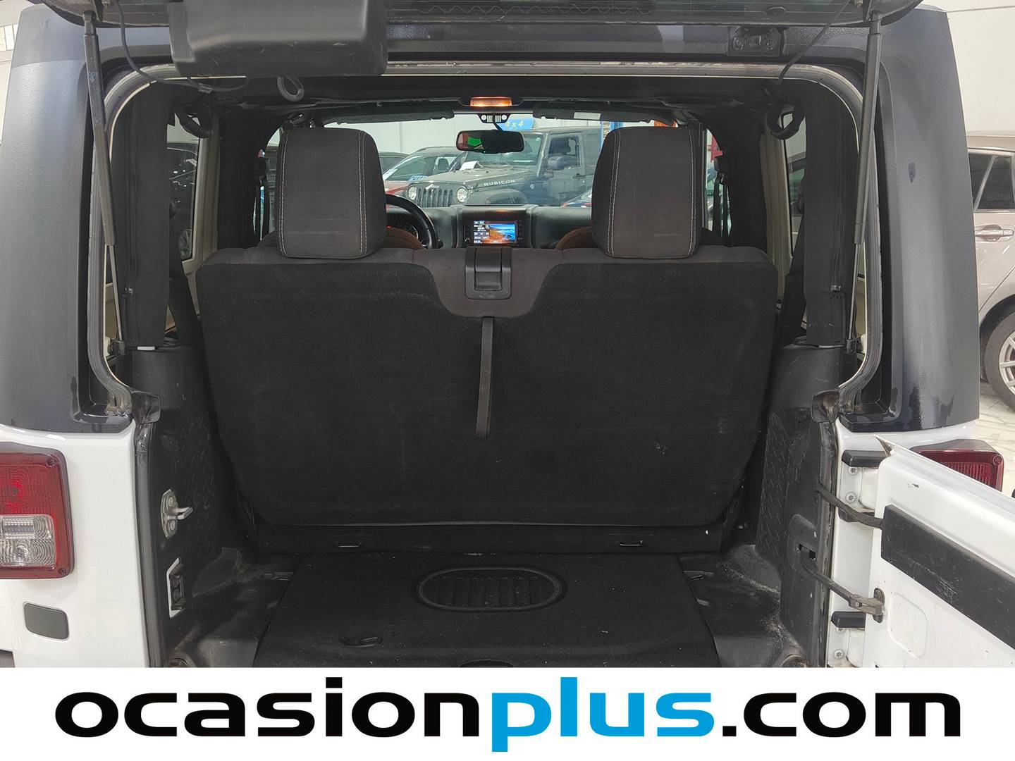 Fotos maletero Jeep Wrangler Jeep Wrangler 2.8 CRD Sahara (200 CV)