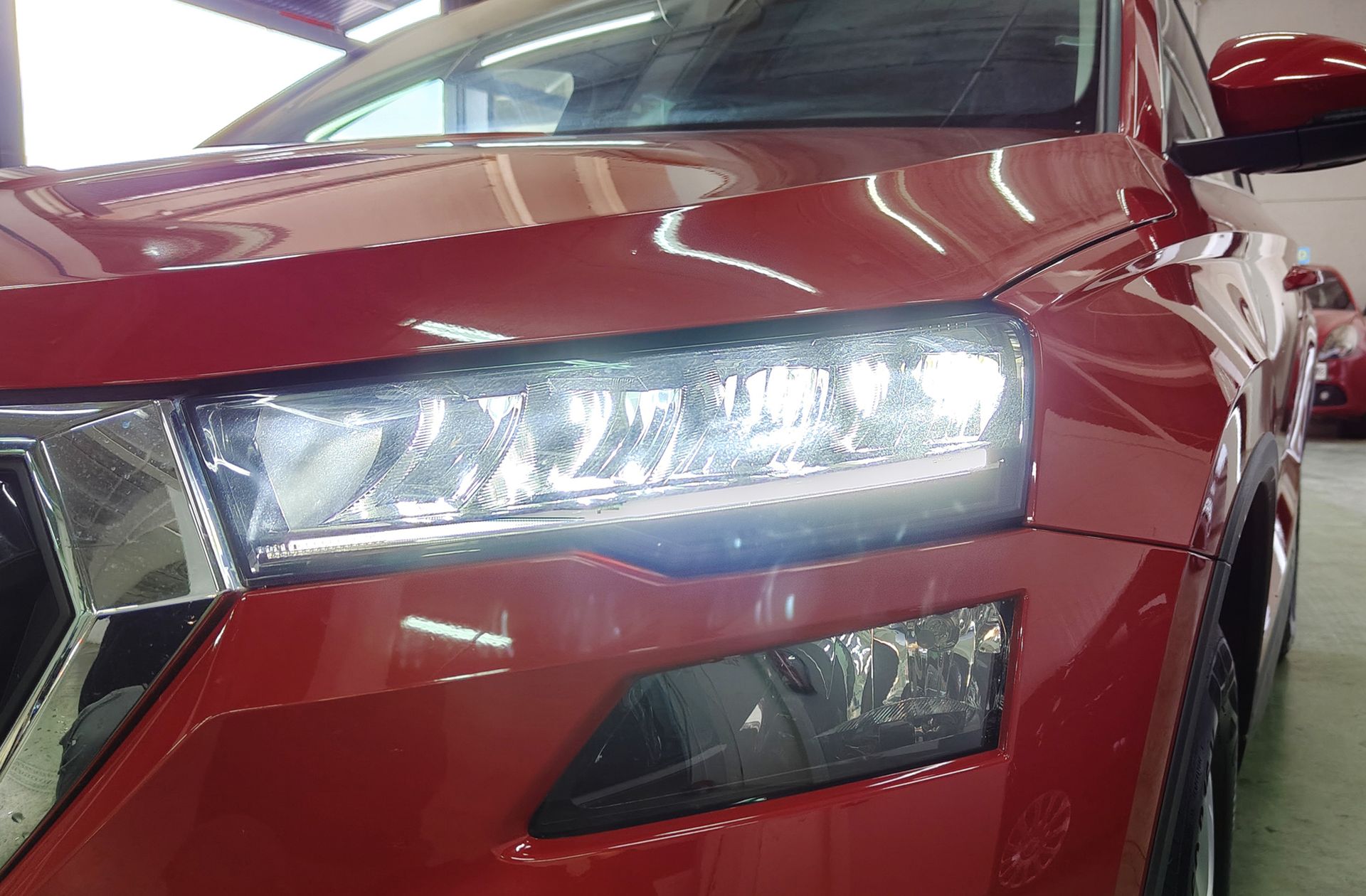 Škoda Karoq 2.0 TDI Selection - foto 15