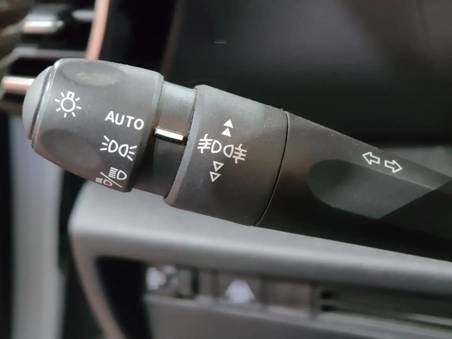 Foto Citroën C4 Citroen C4 PureTech 130 S&S 6v Feel Pack (130 CV)