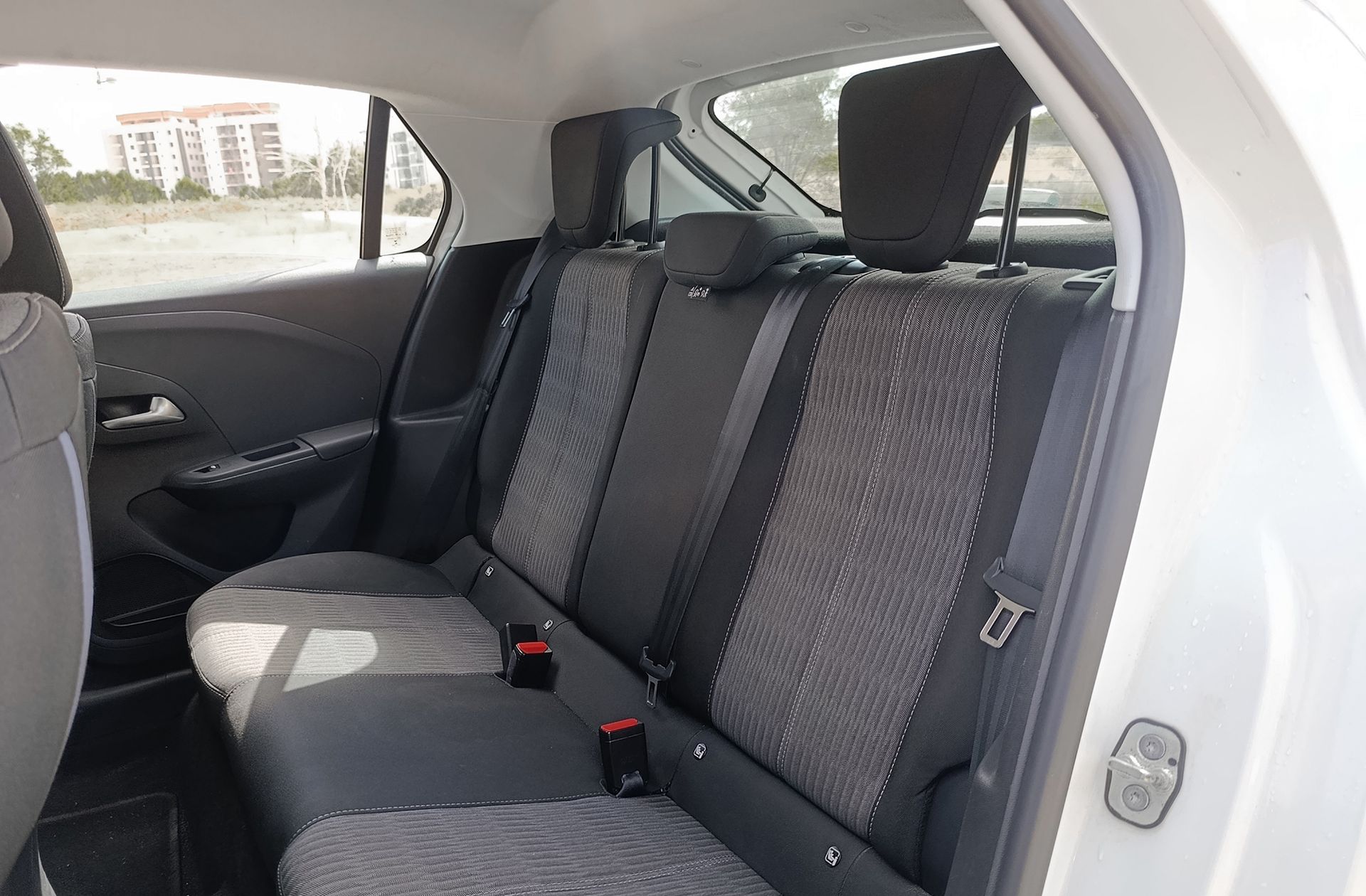 Opel Corsa 1.2 XEL Edition - foto 11