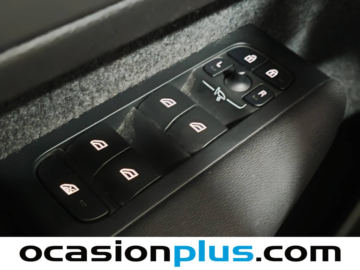 Foto Volvo XC40 Volvo XC40 T4 PHEV Recharge Core Auto (211 CV)