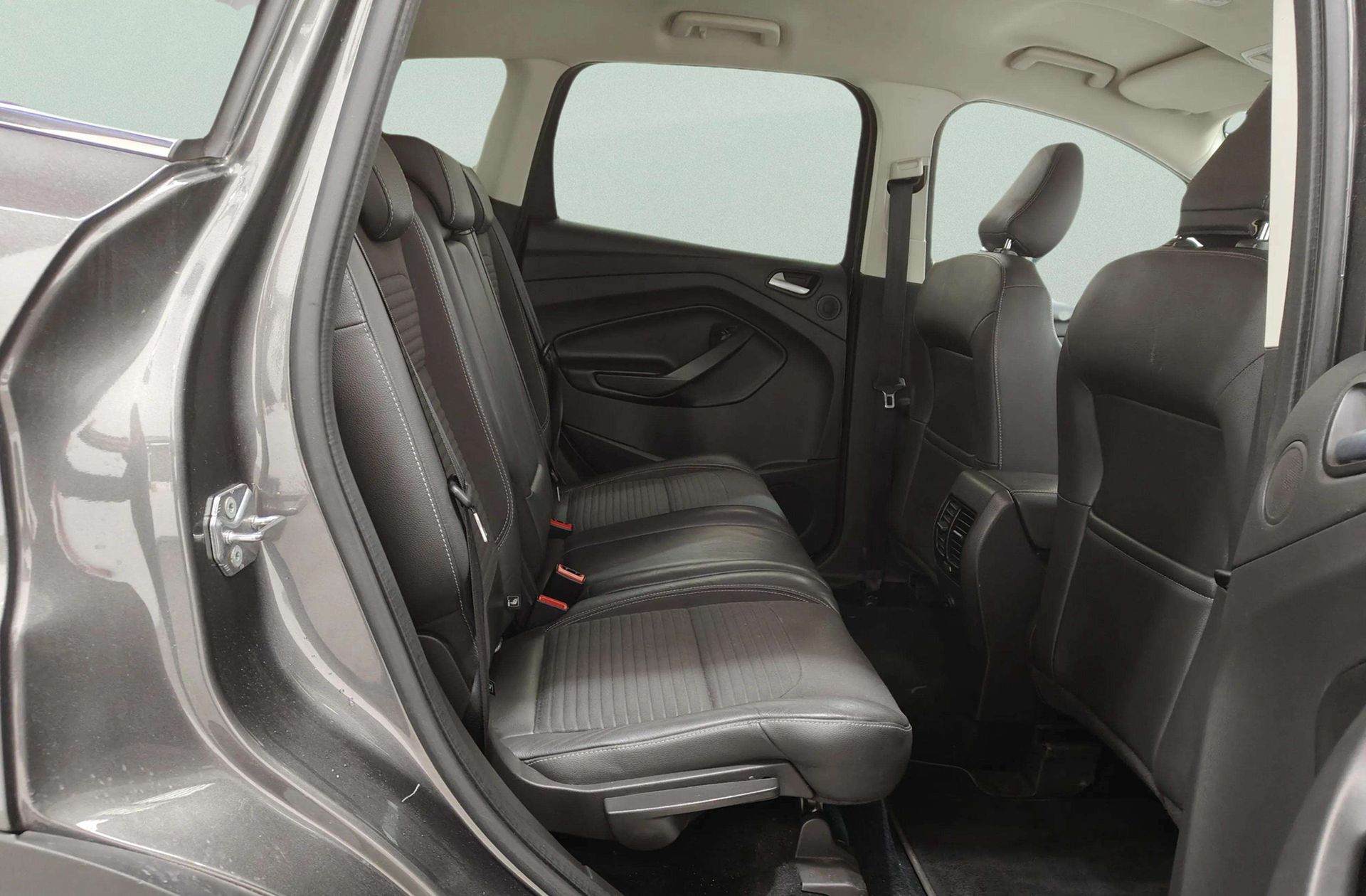 Ford Kuga 1.5 EcoBoost Titanium 4x2 - foto 18