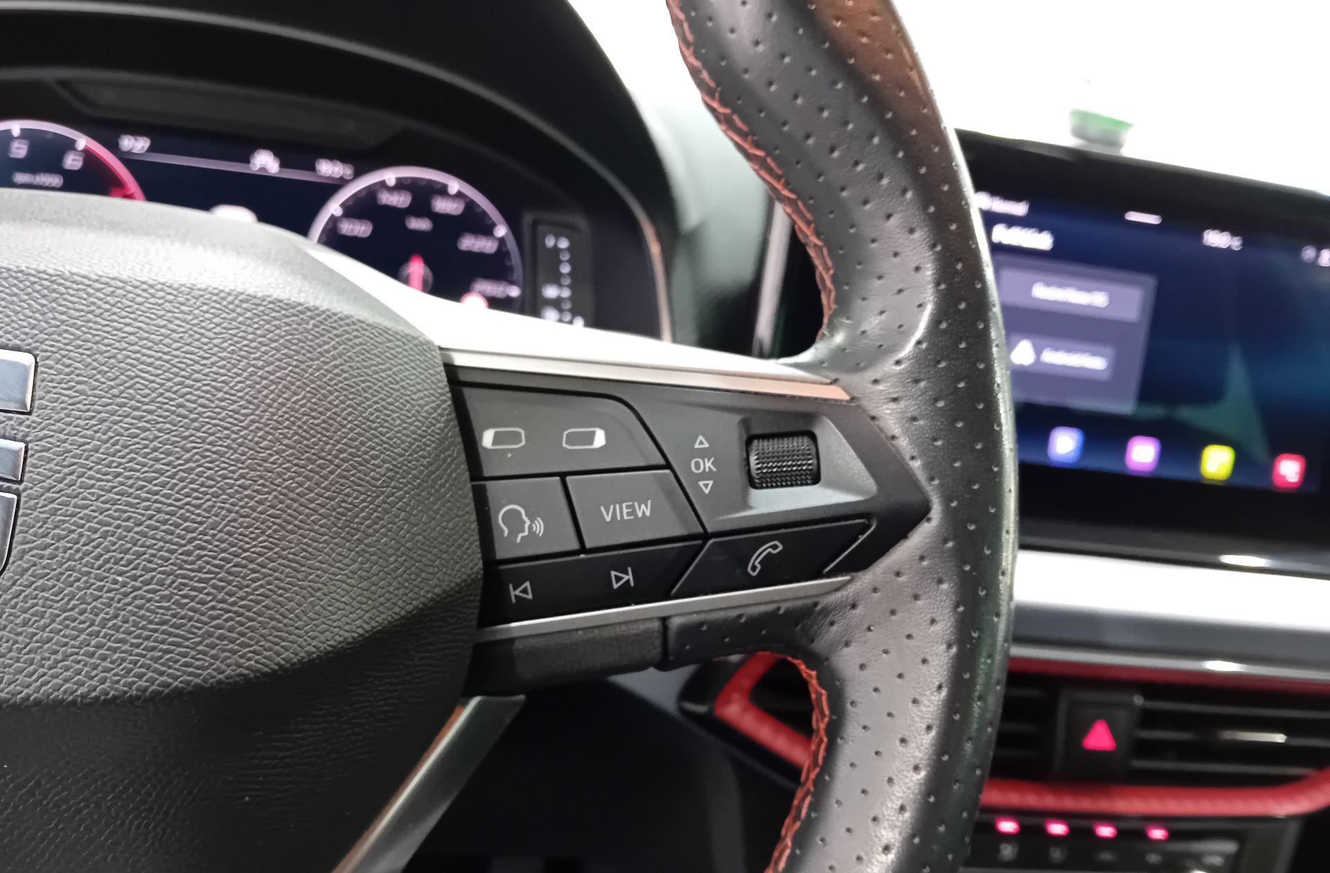 SEAT Arona 1.5 TSI FR XL DSG - foto 28