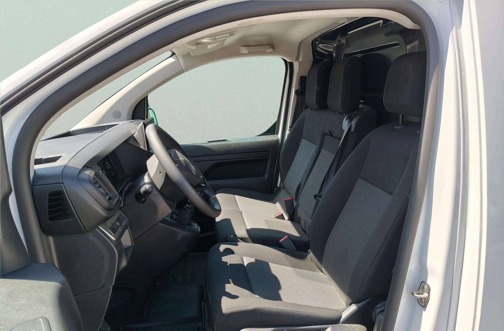 Opel Vivaro Furgon BlueHDi 120 - foto 11