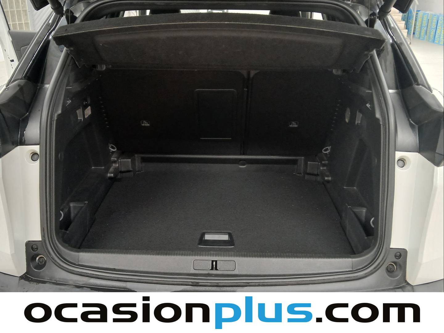 Foto Peugeot 3008 Peugeot 3008 PureTech 130 S&S GT Line EAT8 (130 CV)