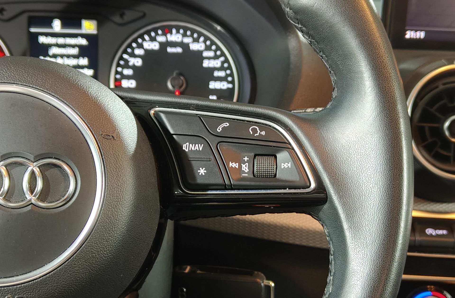 Audi Q2 Advanced 30 TDI - foto 24