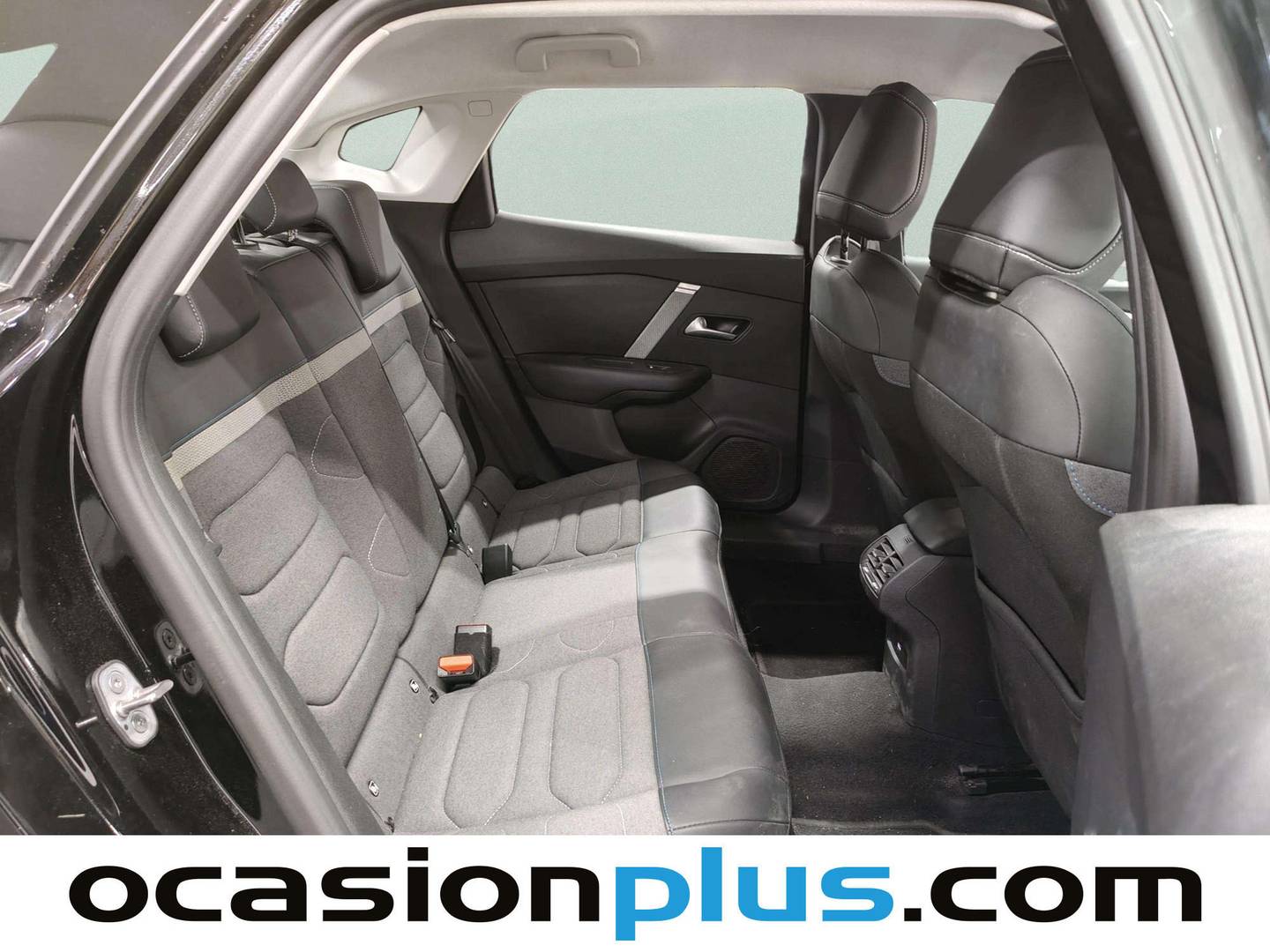 Citroën C4 X Citroën C4 X Hybrid 136 e-DCS6 Plus (136 CV) km 0