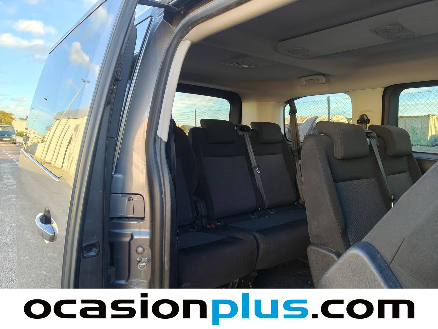 Foto Peugeot Traveller Peugeot Traveller 2.0 BlueHDi Business Standard (150 CV) 9 PLAZAS