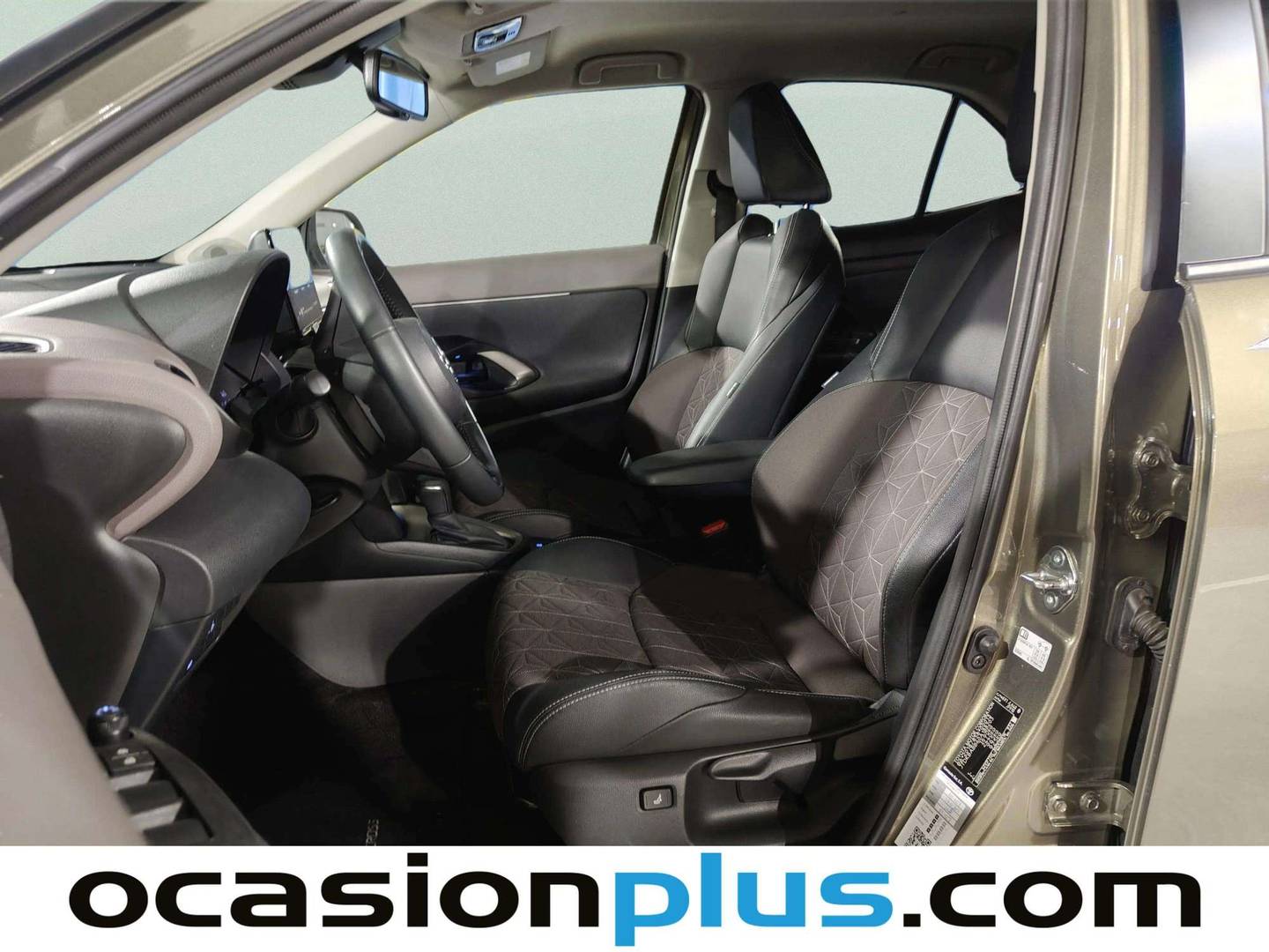 Foto asientos delanteros Toyota Yaris Cross Toyota Yaris Cross 120H Style (116 CV)
