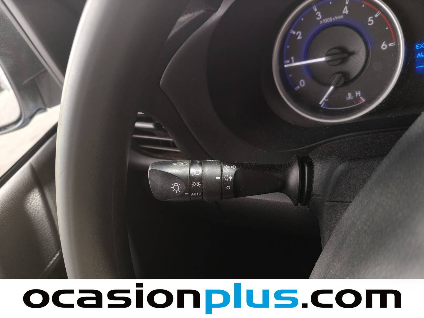 Equipamiento del Toyota Hilux Toyota Hilux 2.4 D-4D Doble Cabina GX (150 CV)